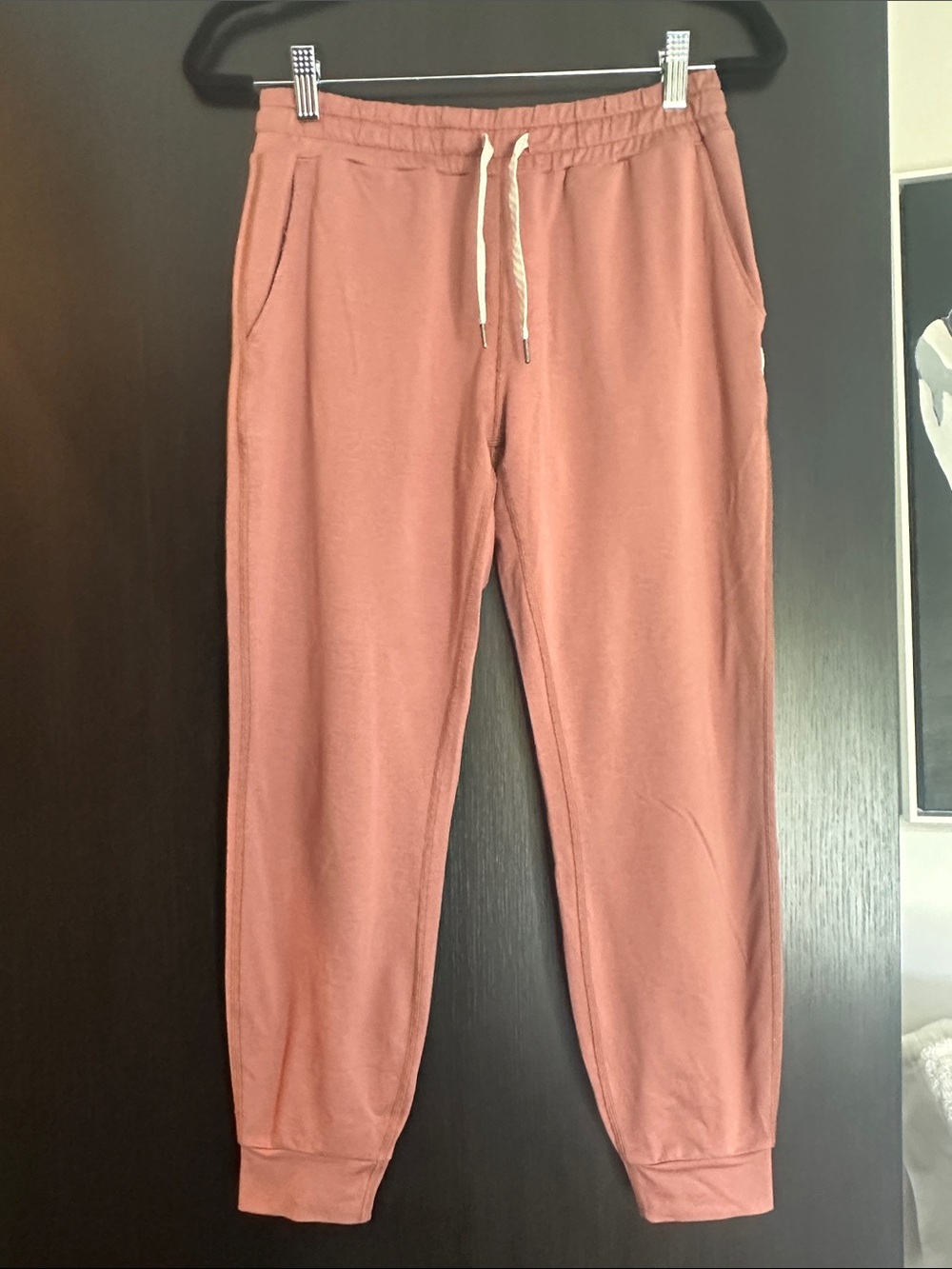 Vuori Women’s Performance Joggers, Rust, XS
